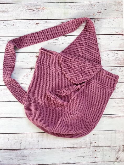 Crochet Backpack Pattern - Life and Yarn Crochet Cross Body Bag Pattern Free, Backpack Pattern Free, Make Your Own Backpack, Cross Body Bag Pattern Free, Backpack Patterns, Crochet Cross Body Bag, Cross Body Backpack, Tapestry Backpack, Cross Body Bag Pattern