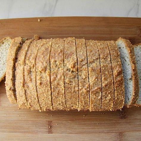 This almond flour bread is easy to make. I love making French Toast with it. Or "Eggy Bread" to us Brits Almond Flour Bread Recipes, Almond Flour Bread, Almond Bread, Flour Bread, Baking With Almond Flour, Psyllium Husk, Keto Breads, Gf Bread, Almond Flour Recipes