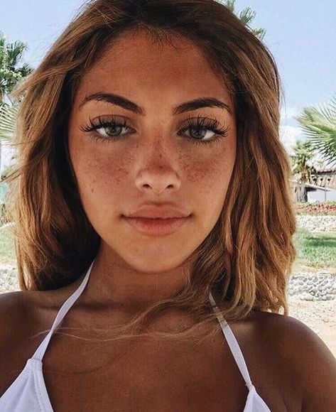 P I N T E R E S T : @brookeriley_ Natural Makeup For Brown Eyes, Natural Everyday Makeup, Sunkissed Skin, Tanned Makeup, Smink Inspiration, Makeup Hacks, Beauty Goals, Natural Makeup Looks, Tan Skin