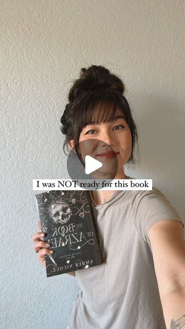 Tina | bookstagram resource + author support on Instagram: "this book is my entire personality 💀  What was one of your favorite books of 2023??  I recently added it to my favorites list, and if we can believe it i’m loving book 2 (throne of broken gods) even more. I’m on my KNEES for this.  Think “look what you made me do” slash reputation mixed with a marvel movie, throne of glass vibes but make it a little darker and adult. 💅  fmc is a morally grey badass villain (think wanda vibes) epic epic and complex world building true mortal enemies to lovers romantasy extremely satisfying slow burn forbidden love + forced proximity indie book + on ku  one million stars.  ✨ BOOK TITLE: Book of Azrael by @amber.v.nicole  (book 2: throne of broken gods; book 3 is being released spring 2024)" The Throne Of Broken Gods, The Book Of Azrael, Book Of Azrael, Enemies To Lovers Books, My Favorites List, Books Of 2023, Morally Grey, Million Stars, Dark Windows