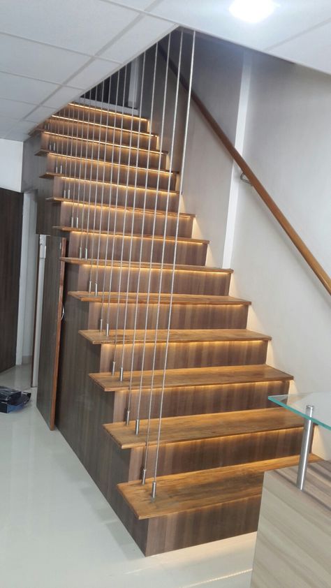 Stair Railing Cable, Staircase Wire Railing, Wire Railing Stairs, Loft Balustrade, Wire Stair Railing, Cable Railing Stairs, Cable Railing Interior, Wire Railing, Cable Stair Railing