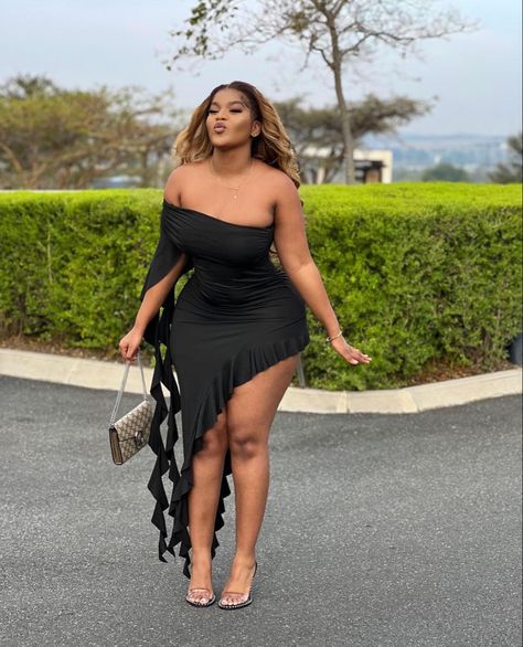 Boujee Birthday, Classy Club Outfits, Classy Bodycon Dress, Chic Feminine Style, Classy Short Dresses, Plus Size Baddie Outfits, Modest Casual Outfits, Body Con Dress Outfit, Club Outfits For Women