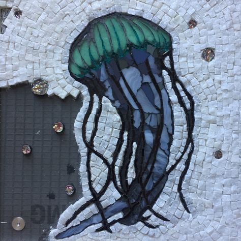 Mosaic Jellyfish by Maria Vud, stained glass mosaic jellyfish, marble mosaic jellyfish Sea Mosaic Ideas, Mosaic Jellyfish, Jellyfish Mural, Mosaic Sea Life, Jellyfish Ideas, Diy Jellyfish Decoration, Jellyfish Decoration, Mosaic Drawing, Diy Jellyfish