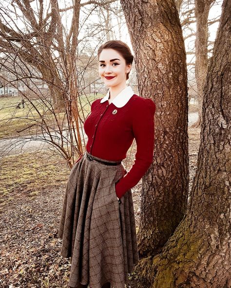 emmy design on Instagram: “The cold has come knocking again - Better grab that cardigan ❤️! @shirinatra is leading the way in our signature cardigan in the coziest…” 50s Cardigan, Vintage Academia, Dress And Cardigan, Design Skirt, 40s Dress, Dark Academia Fashion, Cardigan Outfit, Academia Fashion, 70’s Fashion