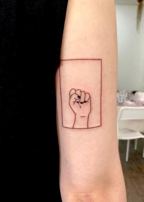 Point levé / Pinterest Feminism Tattoo, Fist Tattoo, Feminist Tattoo, Girl Power Tattoo, Power Tattoo, Disney Tattoo, Tattoo Girl, Diy Tattoo, Best Sleeve Tattoos