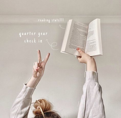 Book Pose Ideas, Bookstagram Theme Ideas, Bookstagram Birthday Post, Cute Book Pictures, Aesthetic Photos With Books, Simple Bookstagram Ideas, Reader Photoshoot, Bookish Selfie, Bookie Aesthetic