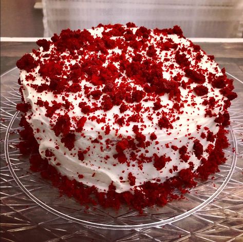 Red Velvet Cake😋 Ingredients: 2 1/2 cups all-purpose flour 1 1/2 cups white sugar 1 teaspoon baking soda 1 teaspoon salt 1 teaspoon cocoa powder 1 1/2 cups vegetable oil 1 cup buttermilk, room temperature 2 large eggs, room temperature 2 tablespoons red food coloring 1 teaspoon white vinegar 1 teaspoon vanilla extract 1 cup unsalted butter, softened 4 cups confectioners' sugar 16 ounces cream cheese, softened 1 teaspoon vanilla extract Directions: 1.Preheat oven to 350°F (175°C). Grease a... Red Velvet Cake Ingredients, Red Food Coloring, Red Food, Velvet Cake, Red Velvet Cake, White Vinegar, Confectioners Sugar, Cake Ingredients, Food Coloring