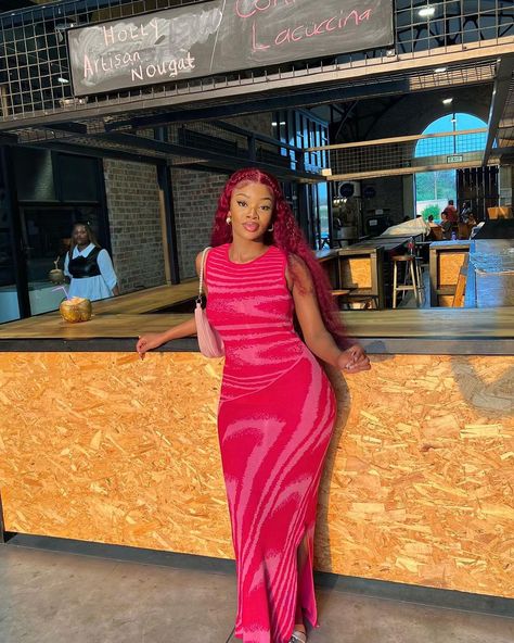 Pink Aesthetic Black Women, Pink Outfit Black Women, Red Hair Black Women, Summer Outfit Modest, Womens Outfit Ideas, Hot Pink Outfit, Dress Black Women, Outfit Modest, Outfit Black Women