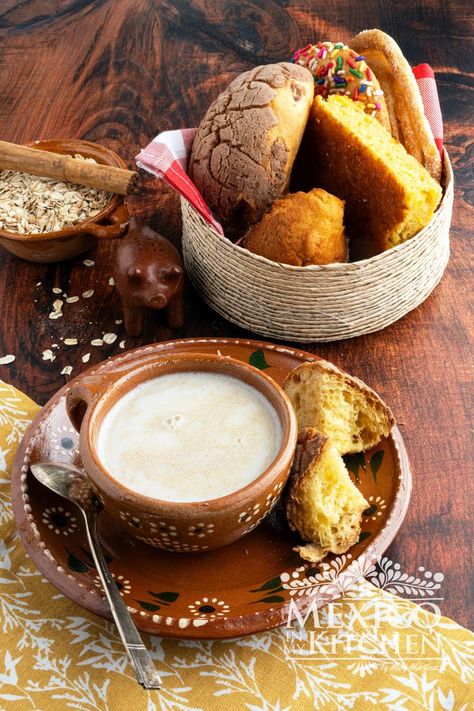 Warm and comforting, atole is made with oats, Mexican cinnamon, vanilla, and milk. It's easy and ready in a few minutes, perfect for the winter months. Oatmeal Drink, Atole Recipe, Pumpkin Empanadas, Pineapple Desserts, Cinnamon Milk, Oatmeal Breakfast, Cinnamon Flavor, Plant Based Milk, Recipe Boards