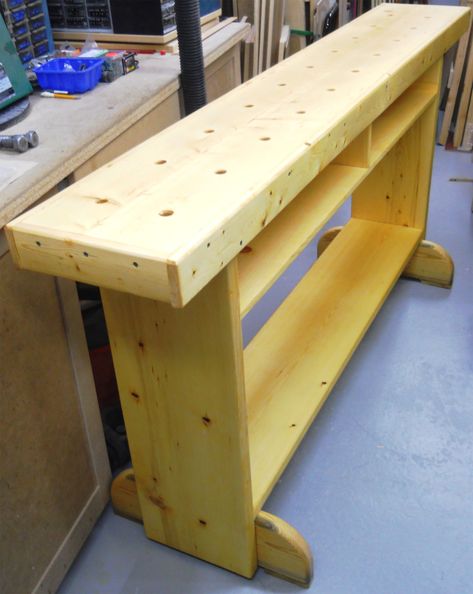 Build Economical Work Bench - Lee Valley Tools Small Workbench, Modern Woodworking, Portable Workbench, Workbench Designs, Work Benches, Woodworking Bench Plans, Diy Workbench, Garage Work Bench, Workbench Plans