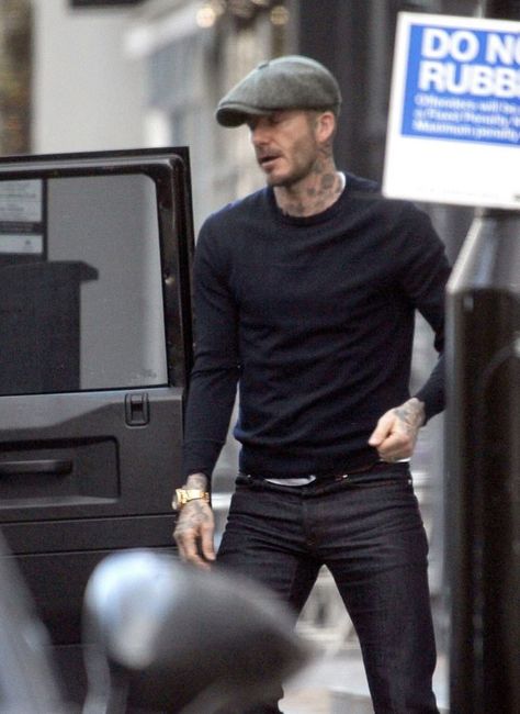 David Beckham Outfit, David Beckham Style Outfits, David Beckham Style, Harper Beckham, Beckham Style, Best Dressed Man, Stylish Men Casual, Mens Trendy Outfits, Stylish Glasses