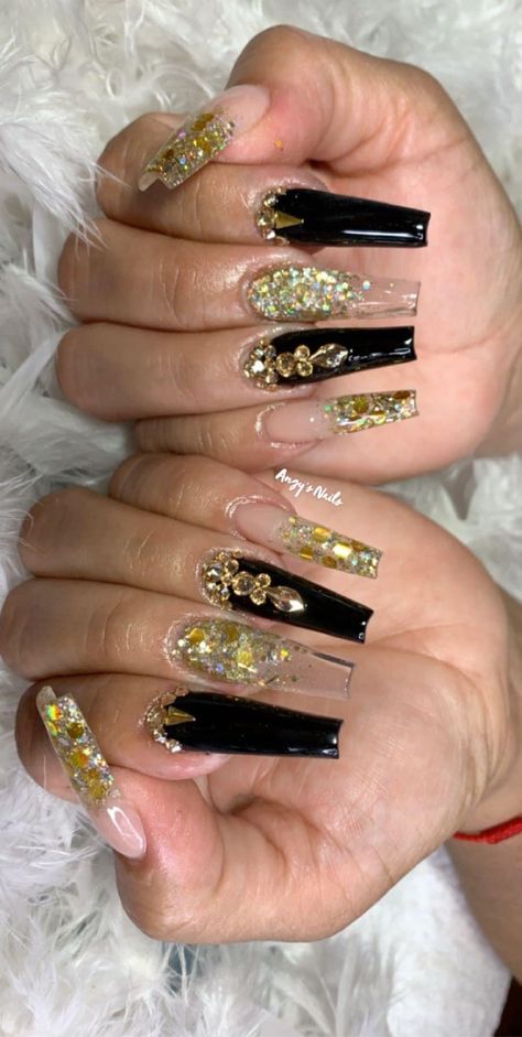 Black And Gold Party Nails, Black Snd Gold Acrylic Nails, Black And Gold Prom Nails Acrylic, Black And Gold Nails Prom, Gold And Black Prom Nails, Black And Gold Nails Acrylic, Black And Gold Acrylics, Black And Gold Acrylic Nails, Gold And Black Nails