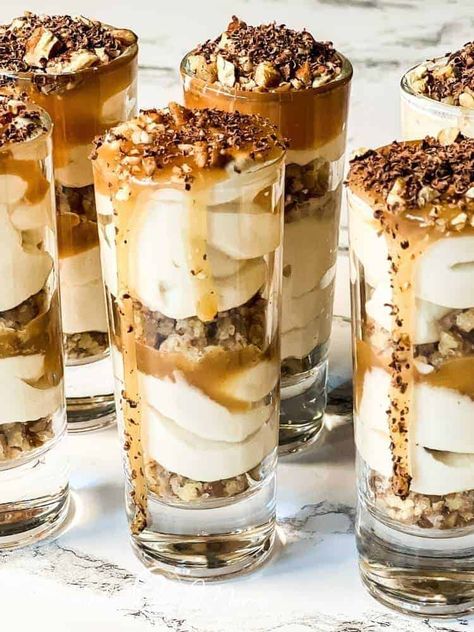 Dessert Shooter Recipes, Caramel Cheesecake Shooters, No Bake Salted Caramel Cheesecake, Dessert Shooters Recipes, Cheesecake Shooters, Shooter Recipes, Dessert Shooters, Salted Caramel Cheesecake, Mini Dessert