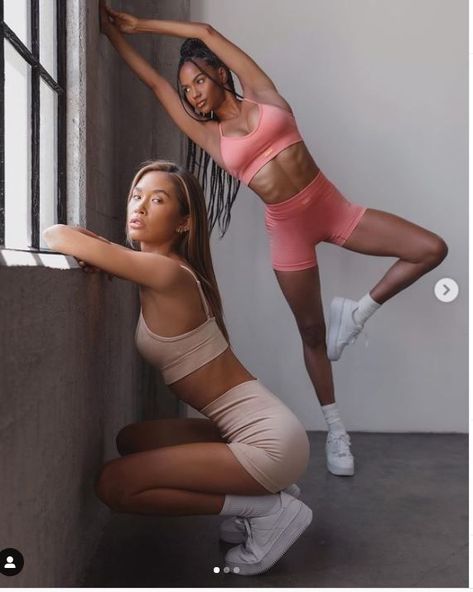 Bo And Tee, Gym Photoshoot, Beige And Pink, Sports Workout, Summer Workout, Workout Sets, Pastel Colours, Co Ords, Outfit Style