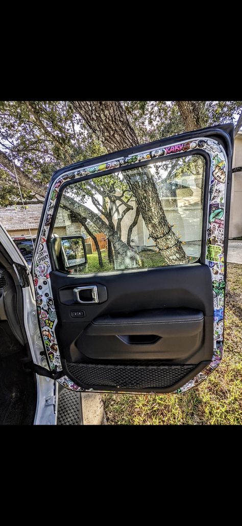 Jeep JL Door Jeep Mirrors Doors Off, Jeep Paint Jobs, Jeep Decorations Interior, Jeep Swag, Jeep Wrangler Doors, Jeep Doors, Yellow Jeep, Purple Jeep, Jeep Interiors