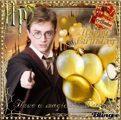 GIF de GIFER Harry Potter Happy Birthday, Harry Potter Happy, Happy Birthday Harry, Happy Birthday Harry Potter, Happy Birthday Gif, Cumpleaños Harry Potter, Dobby Harry Potter, Harry Potter Quidditch, Birthday Wishes Greetings