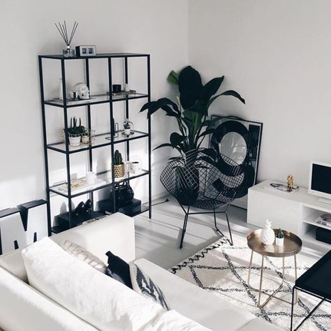 pinterest: amythestchai Scandinavian Design Living Room, White Couch, Black And White Living Room, Decor Ikea, Living Room Design Inspiration, Design Salon, Living Room Scandinavian, Scandinavian Living, White Living