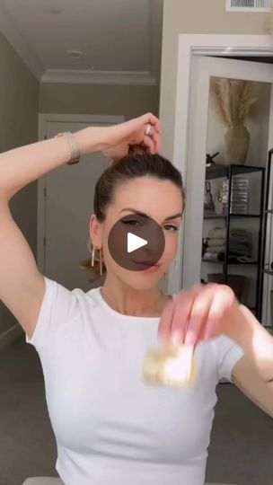 2.6M views · 22K reactions | The Croissant Bun! Buttery, flaky, and filled with… a claw clip?! 🥐💁‍♀️ #hair #hairtutorial #hairstyles #hairstylist #hair #love #fypシ゚ #reelsvideo #reelfb #fyp #reelsfb #reels | Cam1 | Cam1 · Original audio Claw Clip Hair, School Recipes, School Food, Style Tops, Clip Hair, Everyday Hairstyles, Claw Clip, Hair Dos, Hair Hacks