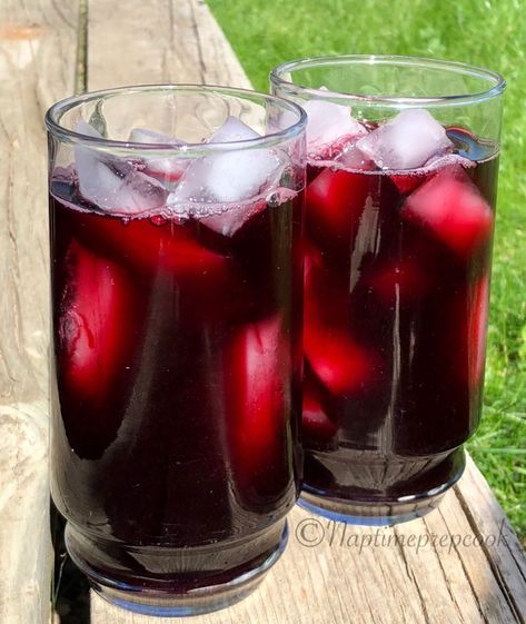 Central African Republic 🇨🇫 Karkanji (Spiced Hibiscus punch) – Naptime Prep Cook African Hibiscus Drink, African Drinks Recipes, Central African Food, African Beverages, Hibiscus Juice Recipe, Roselle Recipes, African Drinks, Hibiscus Punch, Hibiscus Drink