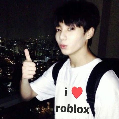 jungkook icons roblox (crdts a quien corresponda :3) Roblox Funny Pictures, Icons Jungkook, Bts Header, Jungkook Selca, Roblox Funny, Roblox Memes, Bts Chibi, Bts Korea, Foto Jungkook