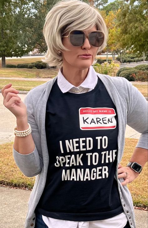 Easy and fun Halloween costume! #karencostume Karen Outfit Funny, Halloween Costumes Group Work, Halloween Customers For Women, Funny Work Costumes Halloween, Work Costume Ideas Group Halloween, Cleaver Halloween Costumes, Work Halloween Costumes For Women Group, Easy Funny Costumes, Easy Work Costume Ideas