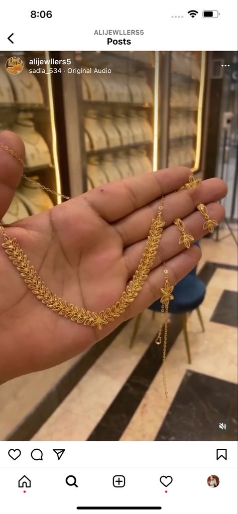 Gold Set Designs Simple, Dubai Gold Jewellery Design, Dubai Jewellery Designs Gold, 2 Tola Gold Set Design, Asian Gold Jewelry, Arab Gold Jewelry, Arabic Jewellery Designs Gold, Arabic Gold Jewelry, Gold Bracelet For Women Dubai