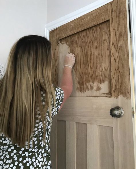 Enhance Your Oak Doors On A Budget- Do you miss the old feeling of your refnished home? Give your doors a bit of a weathered look on  abudget. #doors #diy #doorenhancement  #hometalk #bedrooms #rooms #wals #decor #doordecor 1930s Doors, Rainbow Bedroom, Floor Makeover, Mercury Glass Vase, Faux Fireplace Diy, Small Water Features, Cottage Door, Diy Trellis, Old Picture Frames