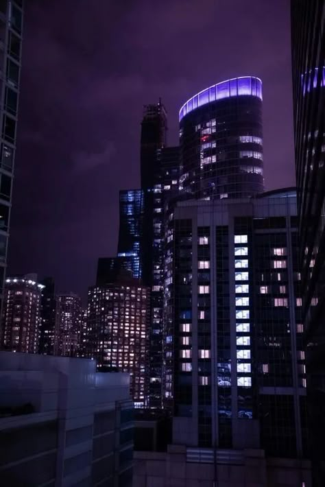 Purple Edit, Nostalgic Places, Cities At Night, City Wallpapers, Chicago Hotel, City Life Aesthetic, Purple City, Night Mood, Purple Night