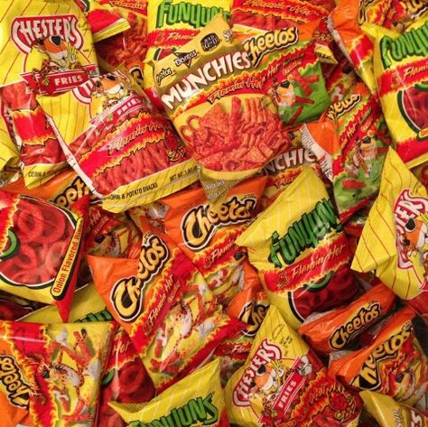 Chip Aesthetic, Hot Fries Chips, Chips Aesthetic, Mexican Snack Foods, Spicy Chips, Drip Cake Recipes, Best Junk Food, Hot Snacks, Mexican Snacks