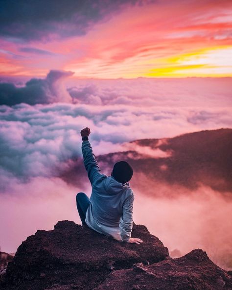 Breathtaking View #BeautifulNature #NaturePhotography #Nature #Photography #Sunset Powerful Pictures, Jesus Is Coming, Life Rules, Image Hd, Creative Photography, Beautiful Nature, Background Images, Photography Poses, Travel Photography