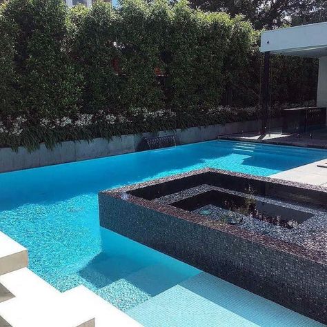 Top 60 Best Home Swimming Pool Tile Ideas - Backyard Oasis Designs Pool Tile Ideas, Pool And Spa Design, Melbourne Summer, Home Swimming Pool, Swimming Pool Tile, Pool Landscape Ideas, Glass Pool Tile, Pool Finishes, Luxury Swimming Pools