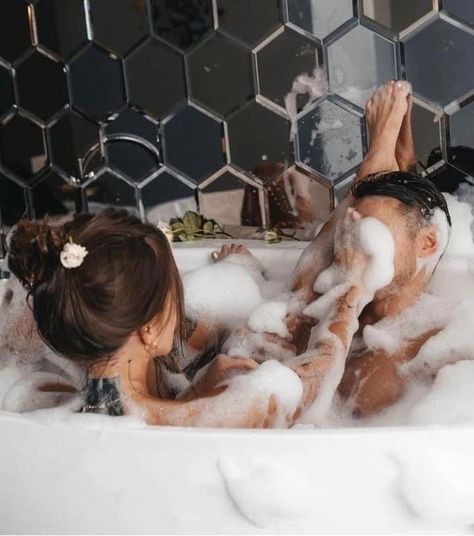 Bath Couple, Romantic Cabin, Love And Connection, Dream Vision Board, Hugging Couple, No Game No Life, Human Emotions, Eternal Love, Relationship Tips