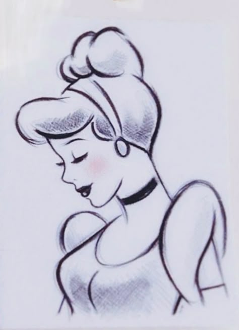 Sketches Of Disney Princesses, Easy Drawing Princess, Easy Disney Drawing, Disney Simple Drawings, Disney Character Drawings Sketches, Disney Princess Drawings Pencil, Easy Disney Sketches, Disney Characters Drawings Easy, Things To Draw Disney