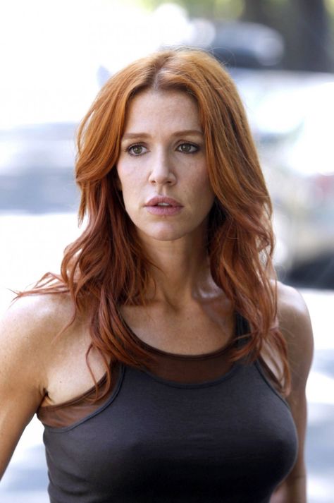 Poppy Montgomery, Poppy Montgomery, Pretty Redhead, Girls With Red Hair, Redhead Beauty, Long Red, Jolie Photo, Up Girl, Celebrities Female, Redheads