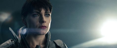 Faora Ul - Man of Steel Screencap Faora Ul, Antje Traue, Clark Superman, Female Furies, Superman Movie, Victor Zsasz, General Zod, Justice League 2017, Universe Movie