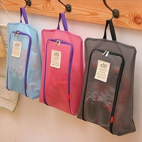 Outdoor Shoe Storage, Shoe Bags For Travel, Shoe Storage Bags, Foldable Shoes, Large Luggage, Travel Handbags, Shoe Bags, Bag Ideas, Travel Shoes