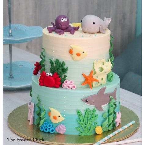 Under Water Birthday Party, Sea Animal Party, Sea Animal Birthday, Splish Splash Birthday Party, Cream Cake Decoration, Splash Birthday Party, Ocean Birthday Cakes, One Der The Sea, Cinderella Birthday Cake