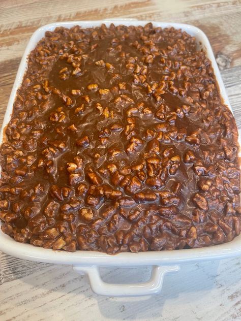 Boiled Chocolate Cake, Texas Fudge, Texas Sheet Cake Recipe, Southern Kitchen, Brownie Desserts, Sheet Cake Recipes, Fudge Cake, Cake Frosting, Yummy Eats