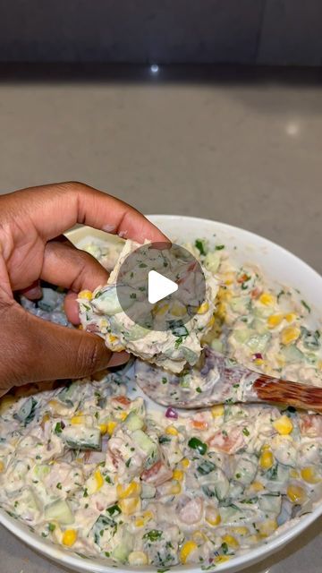 @zaecamara on Instagram: "Ramadan Series Episode 11 - The Tuna Salad 🥗   So many people tell me they don’t like tuna and I could never understand! Tuna is SO GOOD! Do y’all like tuna? Would you try this salad even if you didn’t like tuna?   What would you pair this delicious tuna salad with! I had it with rice and a big ol fish 😂🤤. It can also be a snack, you can eat it with your favorite crackers, or you can literally eat it alone!   In the bowl, finely dice up 1. Tomatoes 🍅  2. Cucumbers 🥒  3. Jalapeños  4. Red Onion 🧅 5. Cilantro  6. Lime Juice  7. Salt + Pepper + Sugar  8. Mayonnaise" Tuna Ideas Canned, Sushi With Canned Tuna, Canned Tuna Rice, Canned Tuna Rice Bowl, Ways To Eat Canned Tuna, Low Calorie Canned Tuna Recipes, Tuna Fish Salad, Tuna Fish Recipes, Tuna Fish