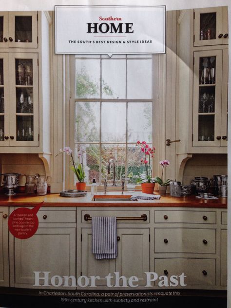 Charleston kitchen designed by Gil Schafer as seen in Southern Living Glass Cabinets, Butcher Block Counter, Kitchen Necessities, Kitchen Drawer Organization, Small Cabinet, Butcher Block Countertops, Kitchen Color, Cottage Kitchen, Kitchen Colors