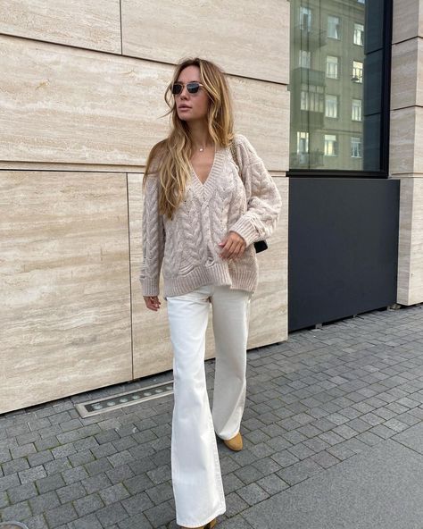 A Neutral Sweater is a Fall/Winter Must-Buy White Flare Jeans Outfit, Knit Pants Outfit, Flare Jean Outfit, Maternity Lounge Wear, White Flare Pants, Neutral Sweater, Flare Jeans Outfit, White Flared Jeans, Wide Leg Pants Outfit