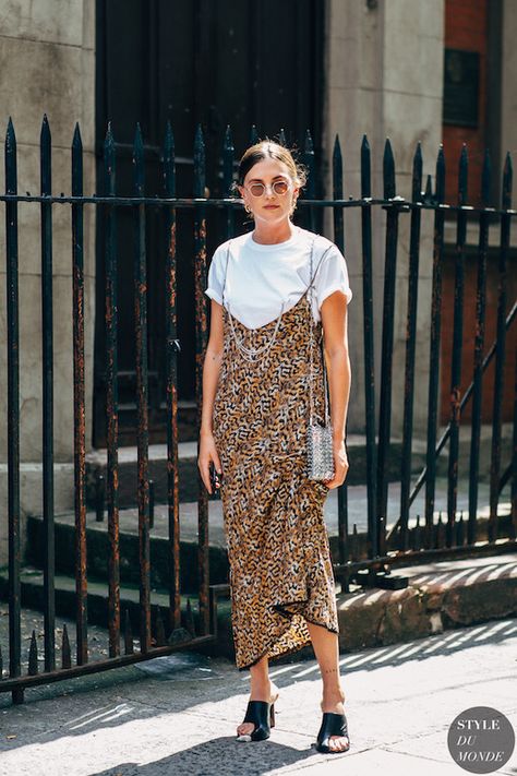 Le Fashion Blog Sunglasses Leopard Slip Dress White T Shirt Layer Black Heeled Margiela Mules Via Style Du Monde Madelynn Furlong, Street Style New York, Street Style Aesthetic, Camila Morrone, Urban Street Style, Street Style Summer, Street Style Chic, Street Style Inspiration, Mode Inspo