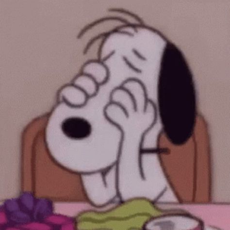 Snoopy Crying, Gifs Snoopy, Snoopy Gif, Crying Cartoon, Crying Gif, Baby Snoopy, Snoopy Cartoon, Snoopy Funny, Snoopy Images