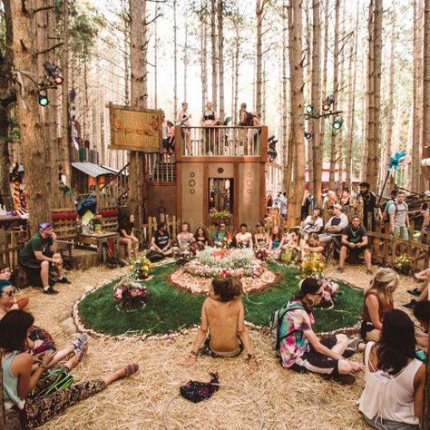 Forest Festival, Electric Forest Festival, Electric Forest, Outdoor Theater, Music Festival Fashion, Music Festival Outfits, Music Fest, Midsummer Nights Dream, Stage Design