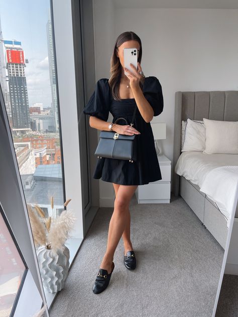 Casual Work Dresses Summer, Puff Sleeve Mini Dress Outfit, Work Dress Outfits Women Office, Black Puff Dress Outfit, Casual Black Mini Dress Outfit, Black Summer Work Outfits, Black Puff Sleeve Dress Outfit, All Black Outfit For Work Summer, Black Dress Outfit For Work