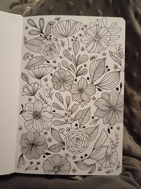 Flowers, doodle page Doodles Full Page, Sketchbook Background, Flowers Doodle, Doodle Page, Floral Doodles, Doodle Sketchbook, Flower Doodle, Doodle Flowers, Doodle Pages