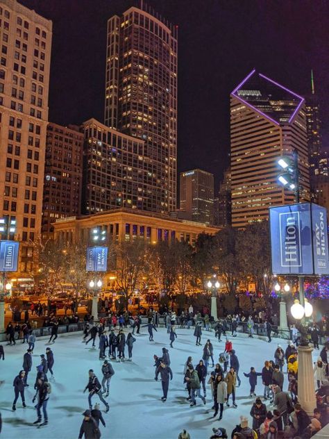 Winter Aesthetic Chicago, Chicago Christmas Market, Chicago New Years Eve, Chicago In Christmas, Chicago During Christmas, Winter In Chicago Aesthetic, Christmas In Chicago Aesthetic, Living In Chicago, Chicago Christmas Aesthetic