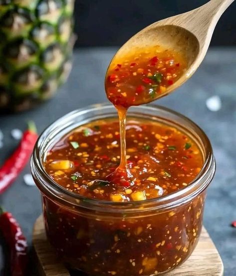 Pineapple Chili, Sweet And Spicy Chili, Pineapple Sauce, Gordon Ramsay Recipe, Chef Gordon, Chef Gordon Ramsay, Cream Sauce Recipes, Tandoori Masala, Grilled Meats