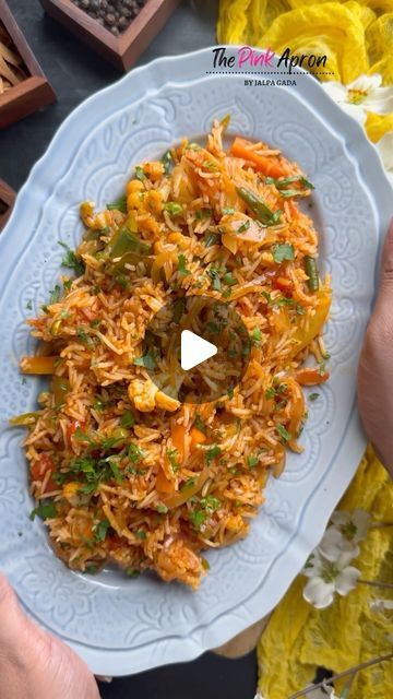 Jalpa Gada on Instagram: "HYDERABADI PULAO 

Recipe Pinned In comments !! 

Rice recipes, pulao, briyani, Indian recipes, one pot meals" Recipes One Pot, Pulao Rice, Pilau Rice, Pulao Recipe, Leftover Rice, Pot Meals, Indian Recipes, Rice Dishes, May 23