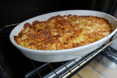 How to Freeze Scalloped Potatoes Frozen Scalloped Potatoes, Freezing Scalloped Potatoes, Freezer Scalloped Potatoes, Scolloped Potatoes, Baked Scalloped Potatoes, Homemade Scalloped Potatoes, Frozen Scallops, Scalloped Potatoes Easy, Scalloped Potatoes And Ham